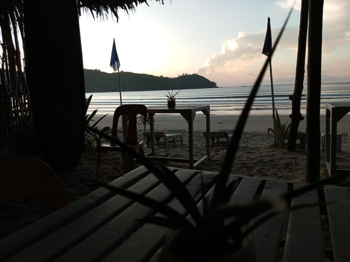 Zhaya'S Beach & Cottages エルニド エクステリア 写真